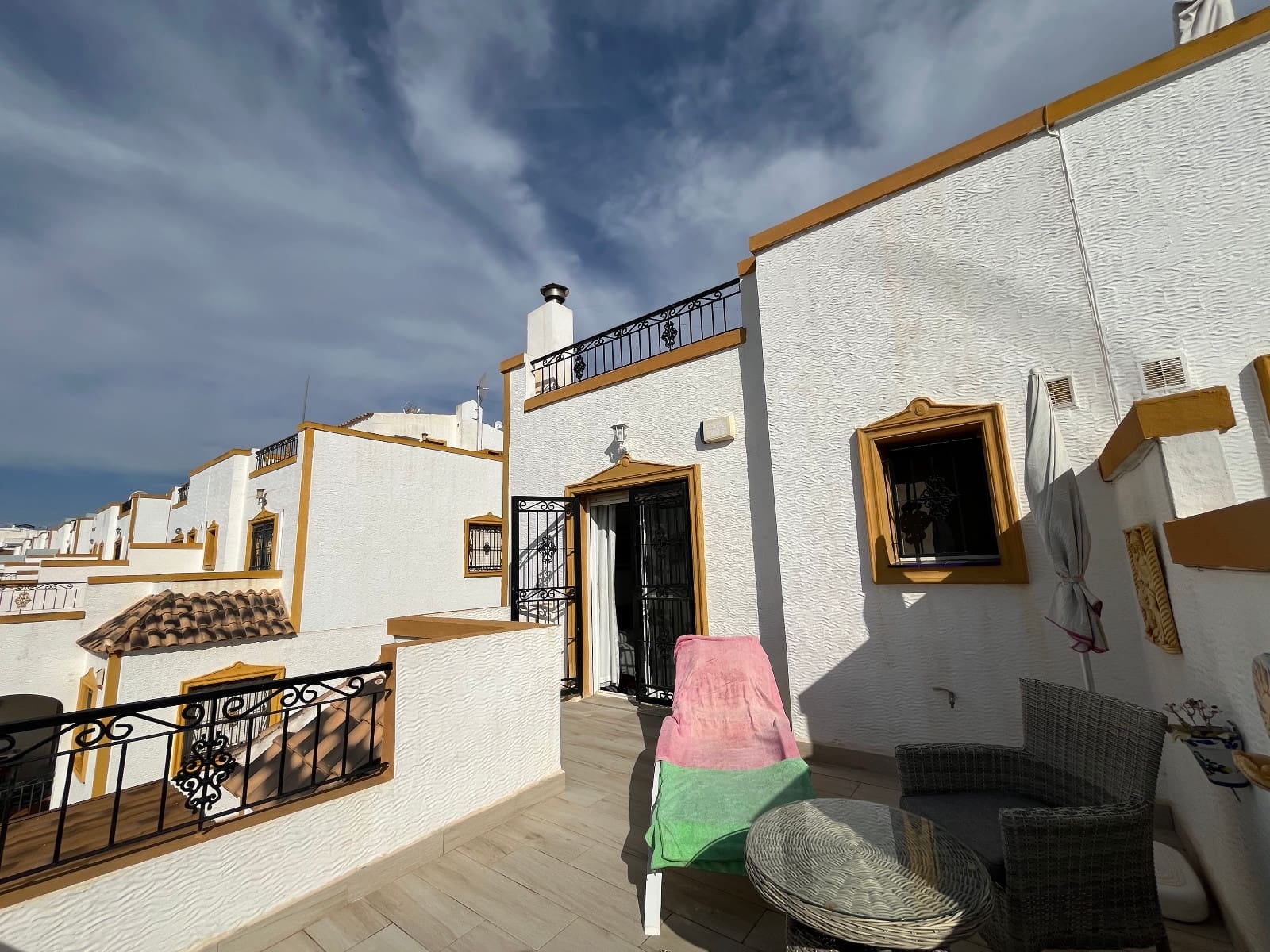 3 bedroom Villa for sale in Los Montesinos with pool - € 180,000 (Ref: 9486699)