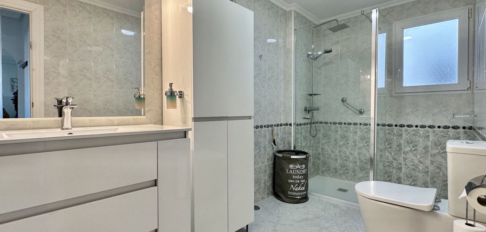 2 bedroom Apartment for sale in Playa Flamenca with pool - € 199,000 (Ref: 9486703)