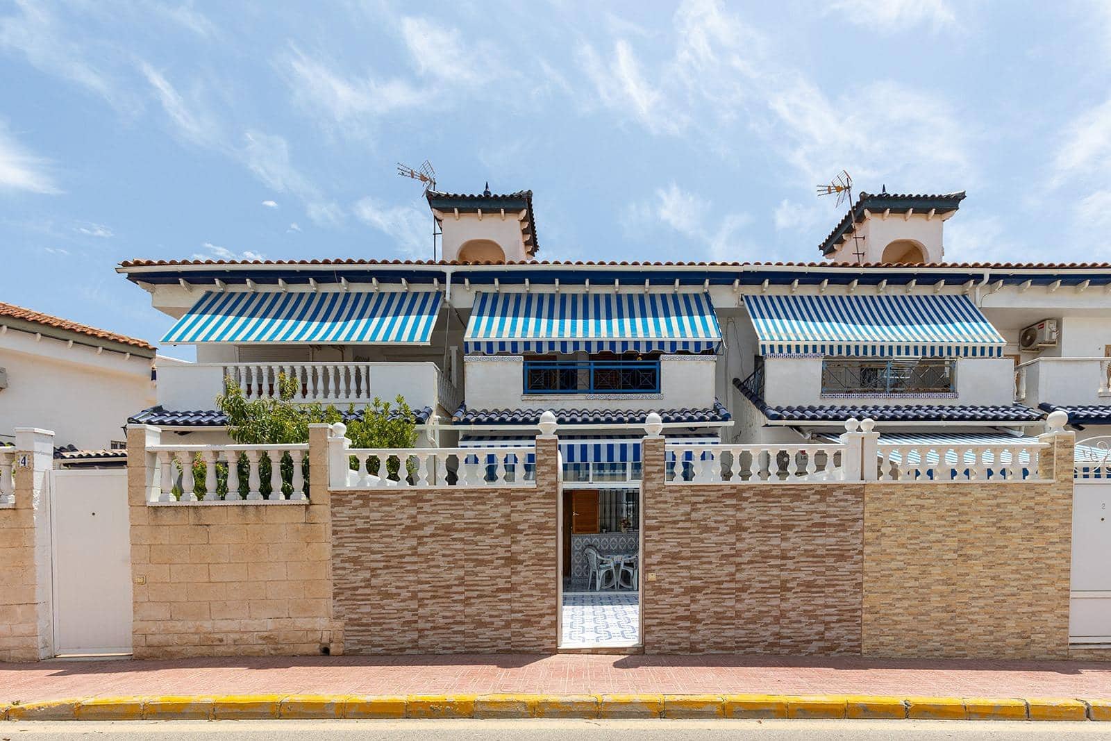 Casa de 2 habitaciones en La Mata en venta con piscina - 255.000 € (Ref: 9491256)