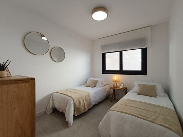 Chalet de 3 habitaciones en El Chaparral, Torrevieja en venta con piscina - 499.000 € (Ref: 9491260)