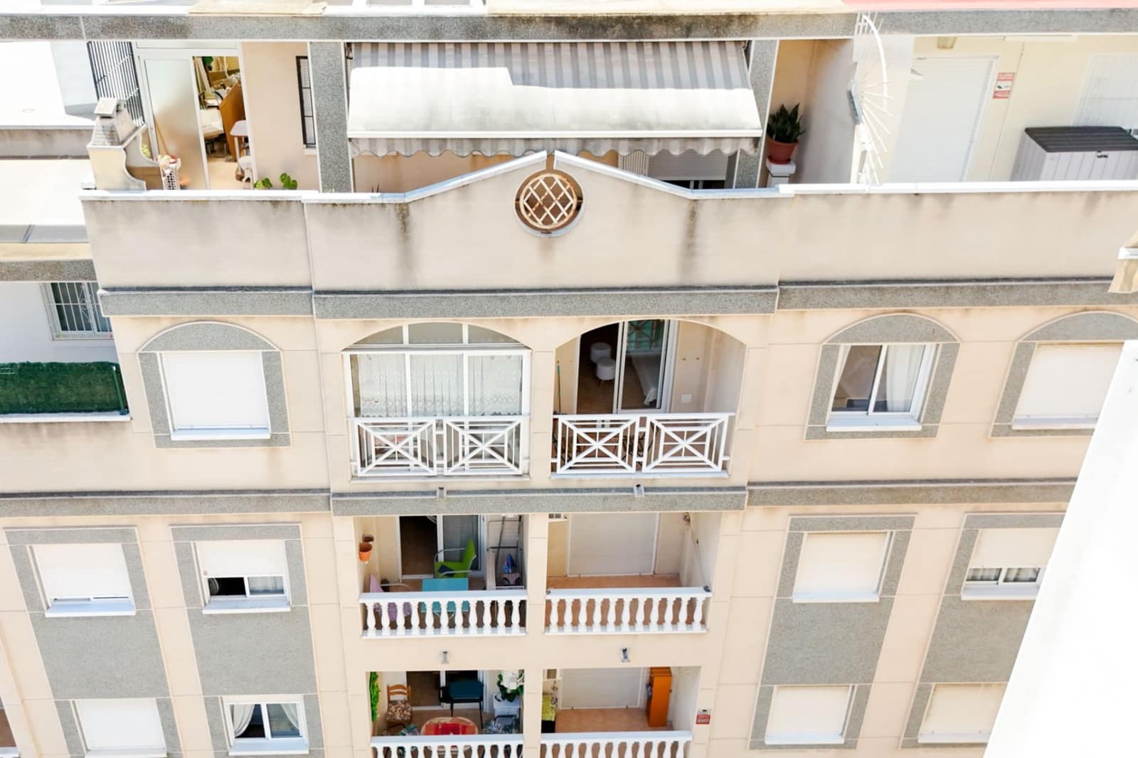 2 soveværelse Lejlighed til salg i Torrevieja med swimmingpool - € 124.000 (Ref: 9491271)