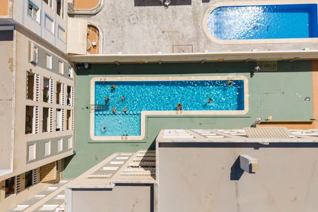 2 soveværelse Lejlighed til salg i Centro - Muelle Pesquero, Torrevieja med swimmingpool - € 124.000 (Ref: 9491271)