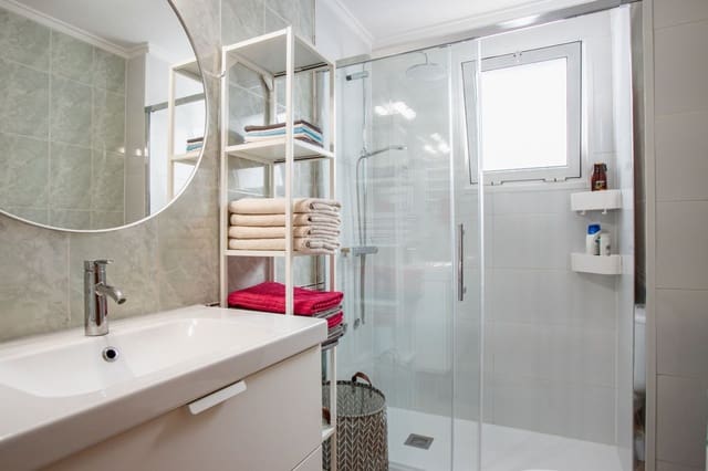 2 soveværelse Lejlighed til salg i Centro - Muelle Pesquero, Torrevieja med swimmingpool - € 124.000 (Ref: 9491271)