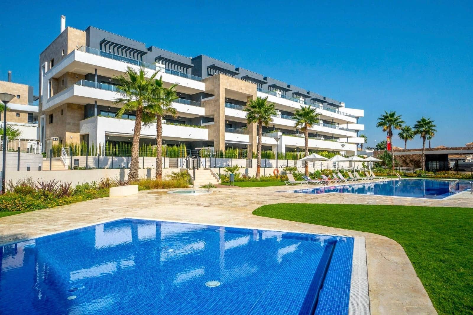 2 bedroom Apartment for sale in Playa Flamenca with pool - € 399,000 (Ref: 9494333)