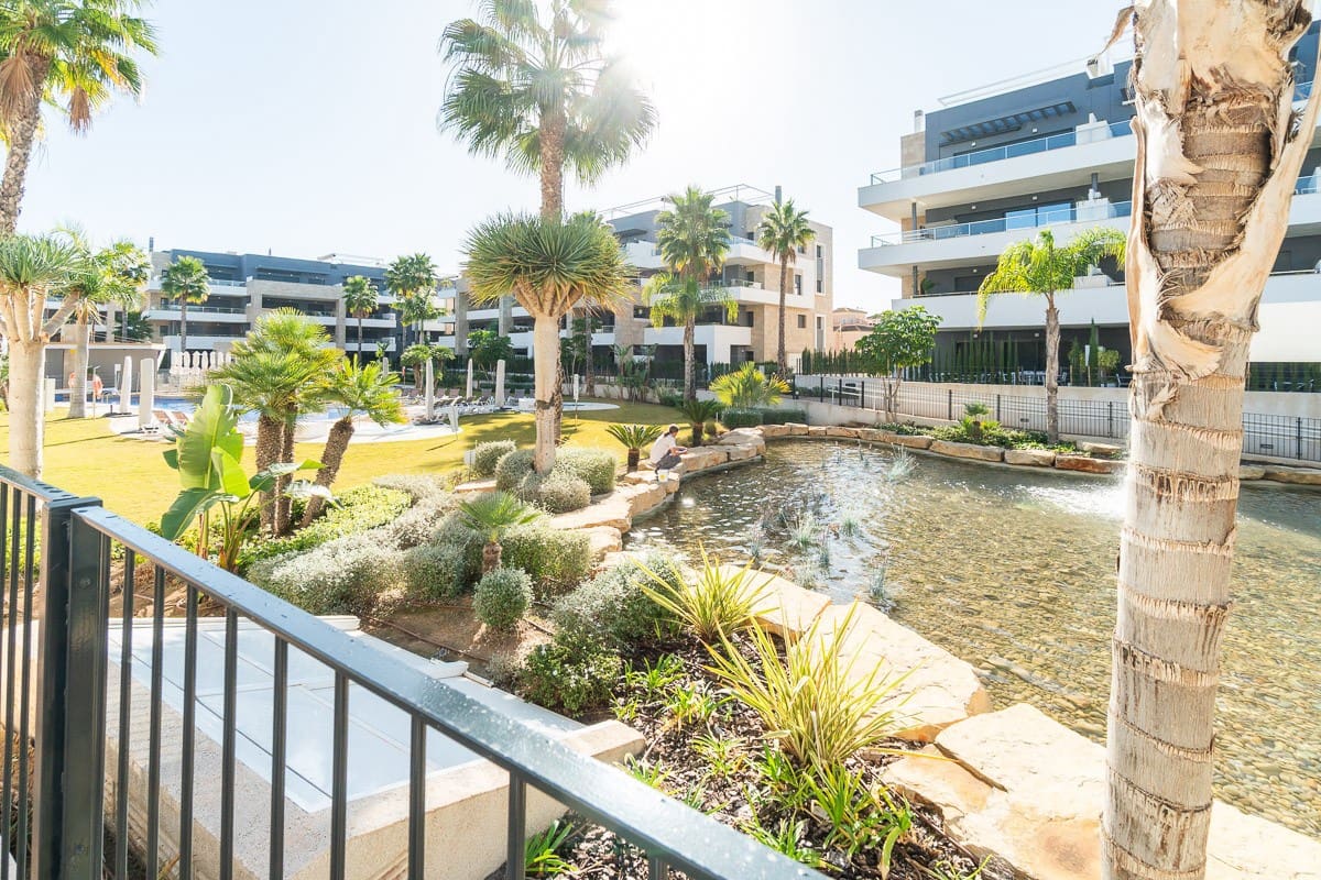 2 bedroom Apartment for sale in Playa Flamenca with pool - € 399,000 (Ref: 9494333)