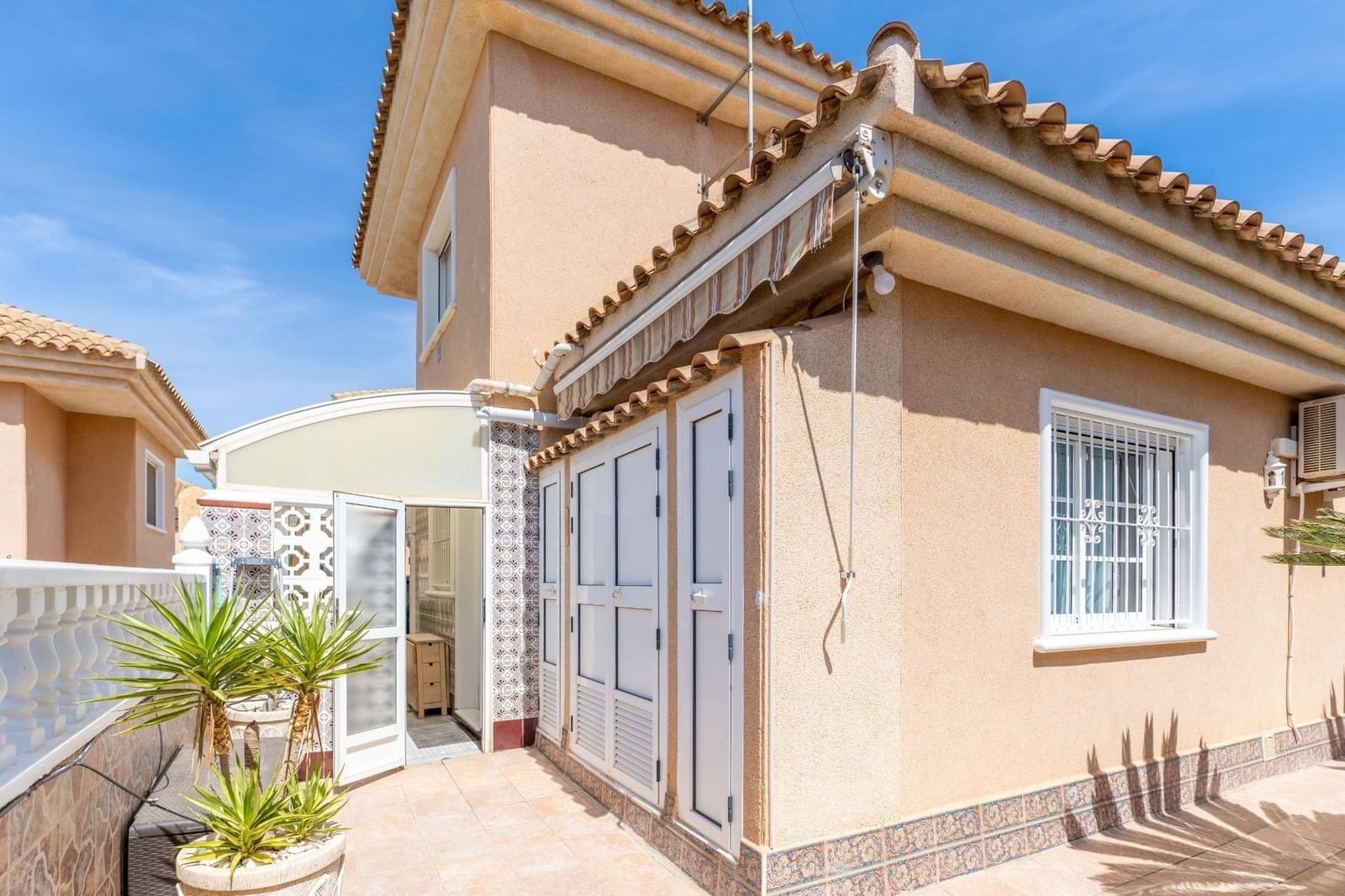 3 bedroom Villa for sale in Los Altos with pool - € 360,000 (Ref: 9494335)