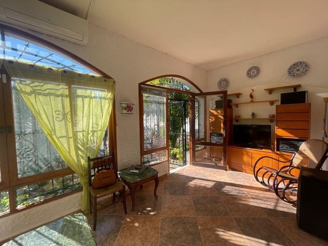 2 slaapkamer Huis te koop in Punta Prima, Torrevieja met zwembad - € 340.000 (Ref: 9496960)
