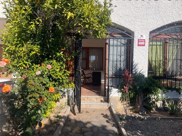 2 slaapkamer Huis te koop in Punta Prima, Torrevieja met zwembad - € 340.000 (Ref: 9496960)