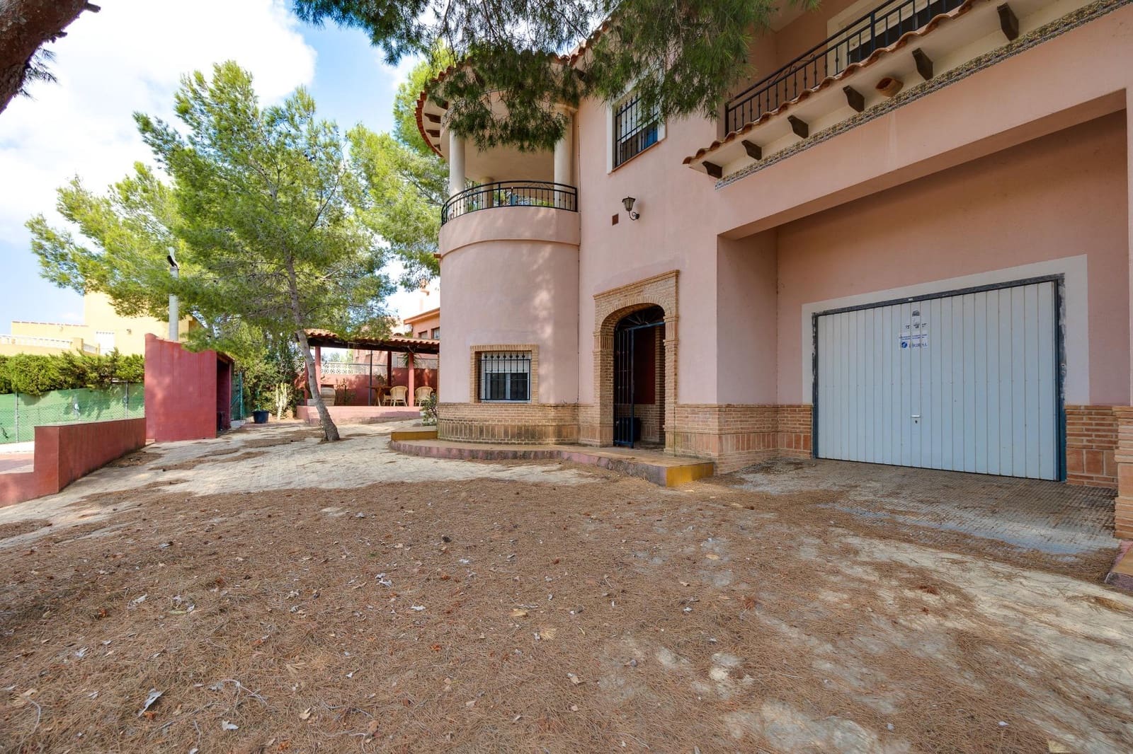 5 bedroom Villa for sale in San Miguel de Salinas with pool - € 449,950 (Ref: 9496971)