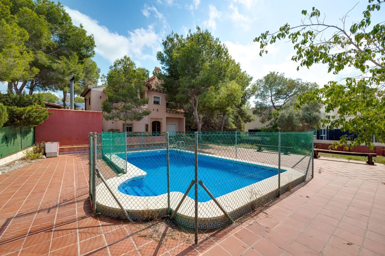5 bedroom Villa for sale in San Miguel de Salinas with pool - € 449,950 (Ref: 9496971)
