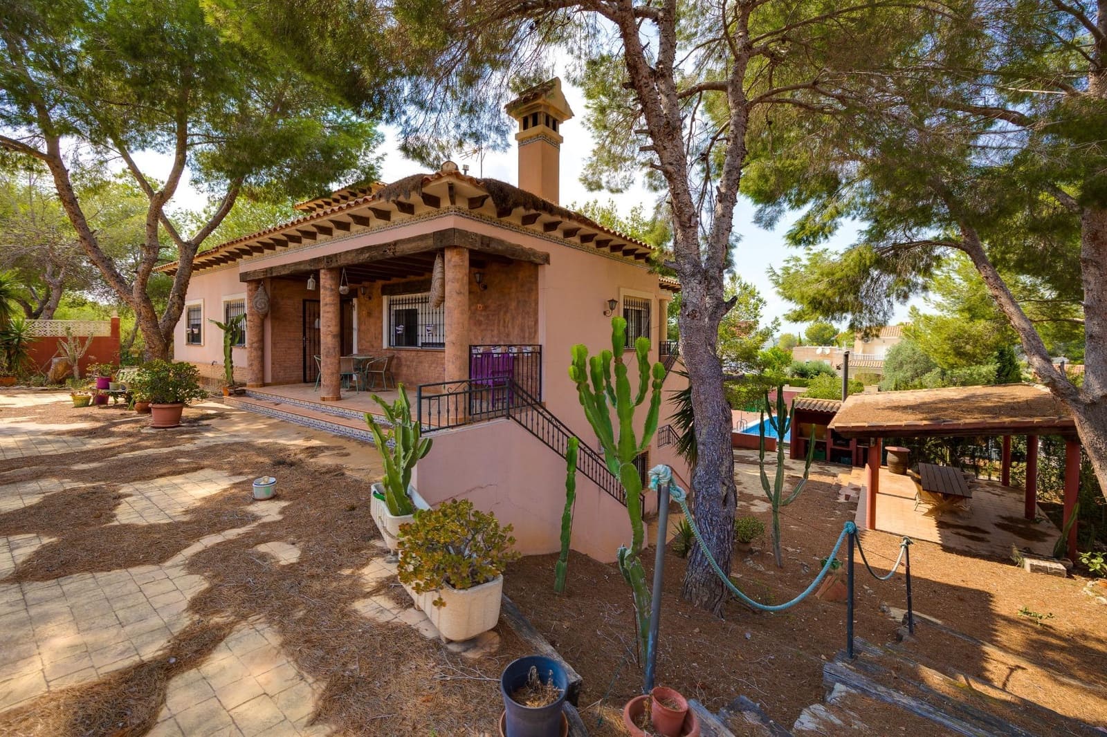 5 bedroom Villa for sale in San Miguel de Salinas with pool - € 449,950 (Ref: 9496971)