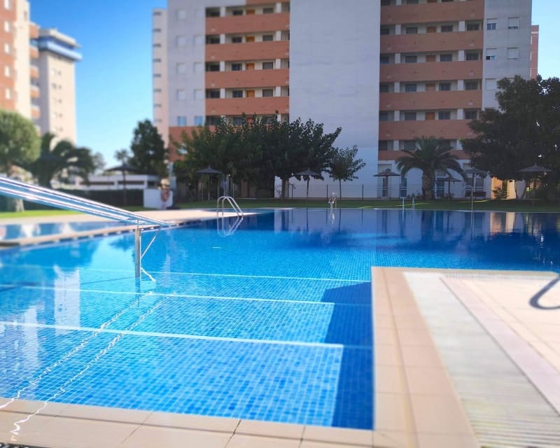 3 quarto Apartamento para venda em Guardamar del Segura com piscina - 239 000 € (Ref: 9498899)