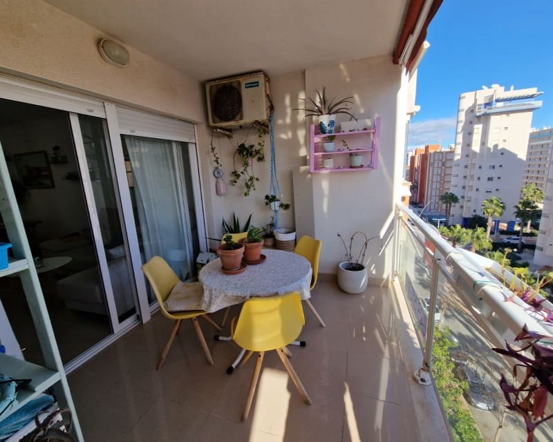 3 quarto Apartamento para venda em Guardamar del Segura com piscina - 239 000 € (Ref: 9498899)