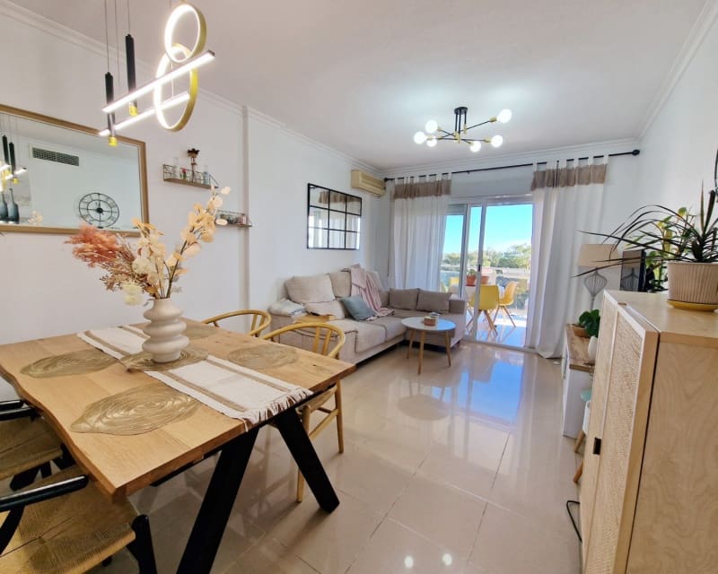 3 quarto Apartamento para venda em Guardamar del Segura com piscina - 239 000 € (Ref: 9498899)