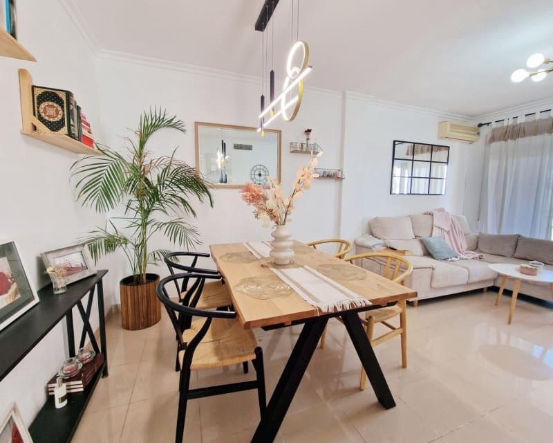 3 quarto Apartamento para venda em Guardamar del Segura com piscina - 239 000 € (Ref: 9498899)