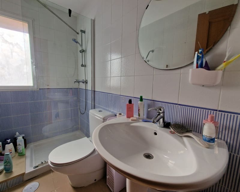 3 quarto Apartamento para venda em Guardamar del Segura com piscina - 239 000 € (Ref: 9498899)