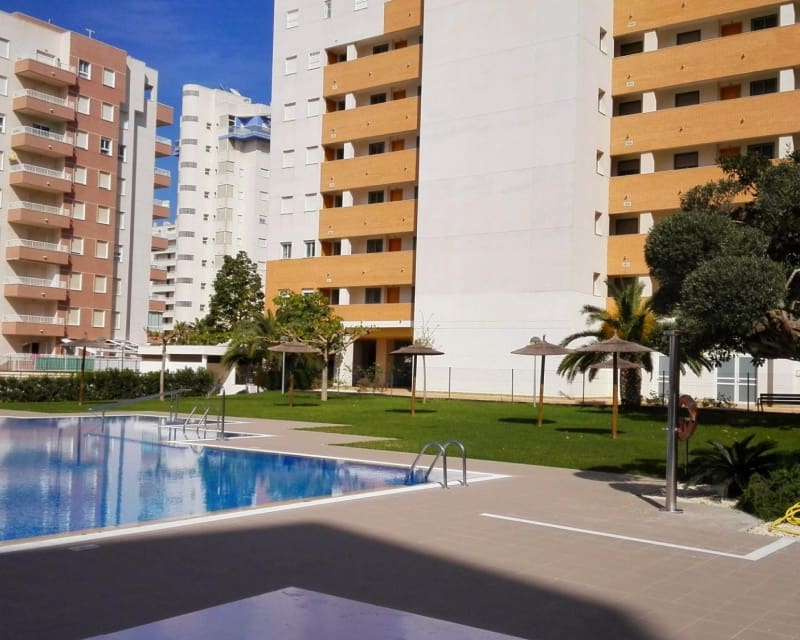 3 quarto Apartamento para venda em Guardamar del Segura com piscina - 239 000 € (Ref: 9498899)