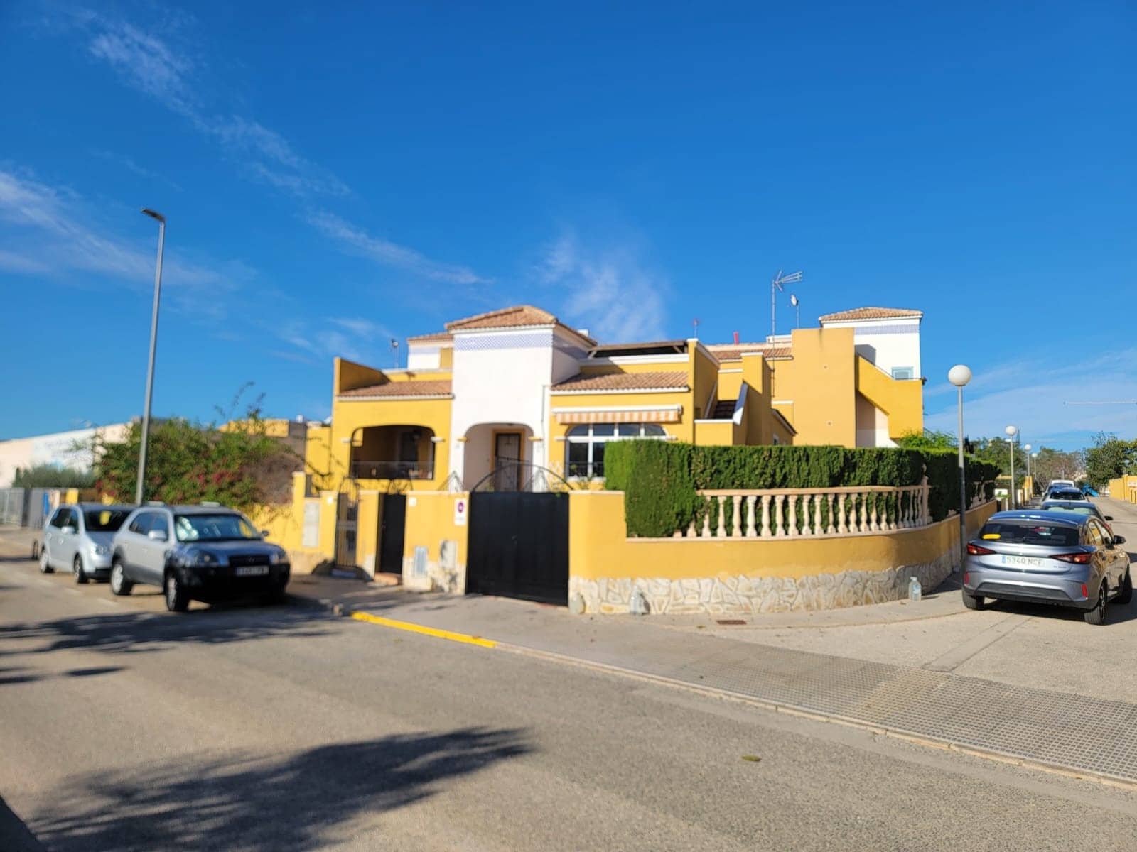 3 sovrum Bungalow till salu i Los Montesinos med pool - 215 000 € (Ref: 9502088)