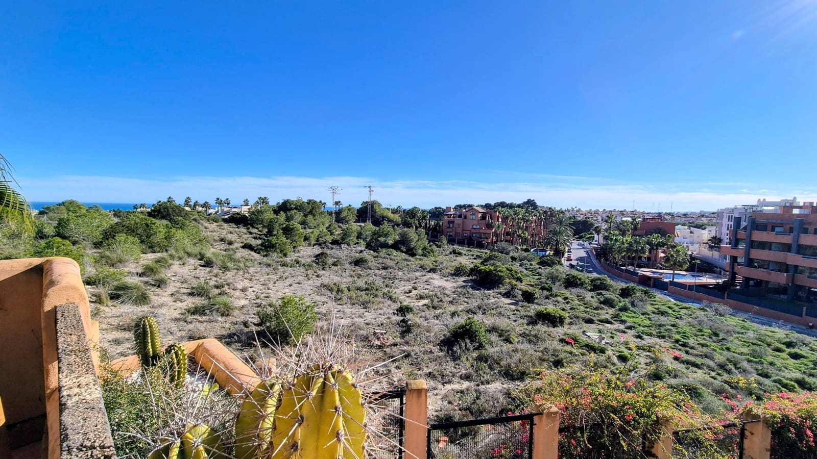 2 bedroom Apartment for sale in Villamartin with pool - € 235,000 (Ref: 9503969)