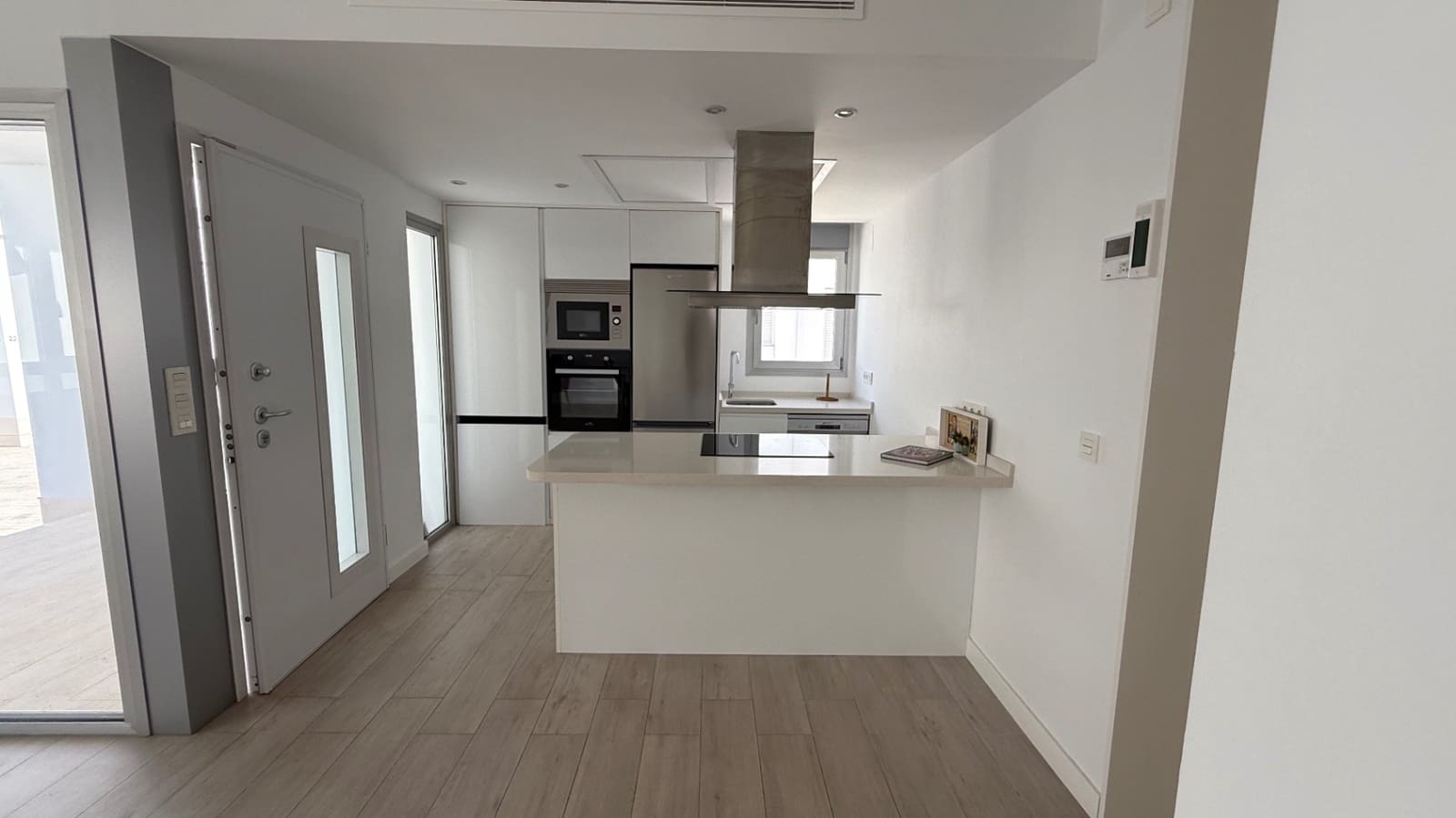 Chalet de 5 habitaciones en Villamartin en venta con piscina - 299.900 € (Ref: 9503984)