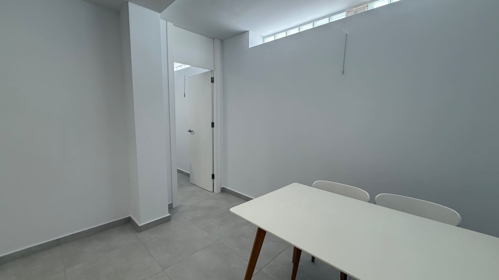 Chalet de 5 habitaciones en Villamartin en venta con piscina - 299.900 € (Ref: 9503984)