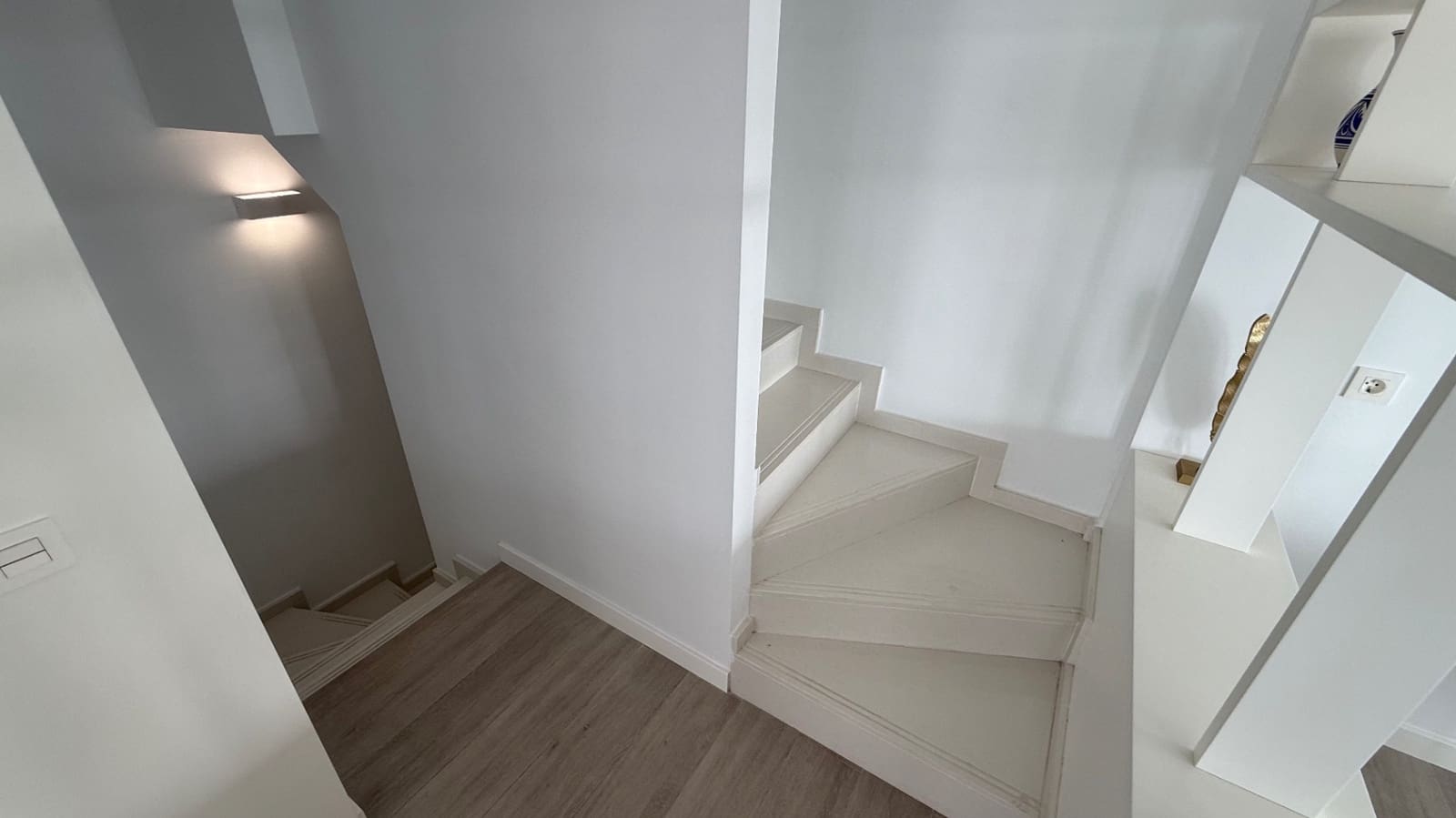 Chalet de 5 habitaciones en Villamartin en venta con piscina - 299.900 € (Ref: 9503984)