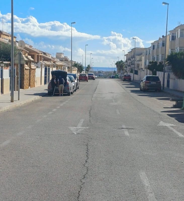 2 sovrum Lägenhet till salu i Orihuela Costa med pool - 150 000 € (Ref: 9508784)