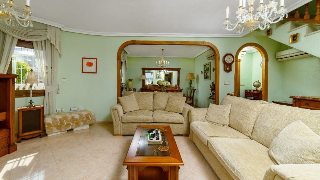 2 bedroom Villa for sale in Los Altos with pool - € 290,000 (Ref: 9508790)