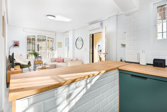 3 bedroom Villa for sale in Cabo Roig, Orihuela with pool - € 365,000 (Ref: 9508801)