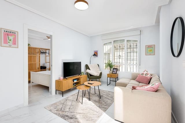 3 bedroom Villa for sale in Cabo Roig, Orihuela with pool - € 365,000 (Ref: 9508801)