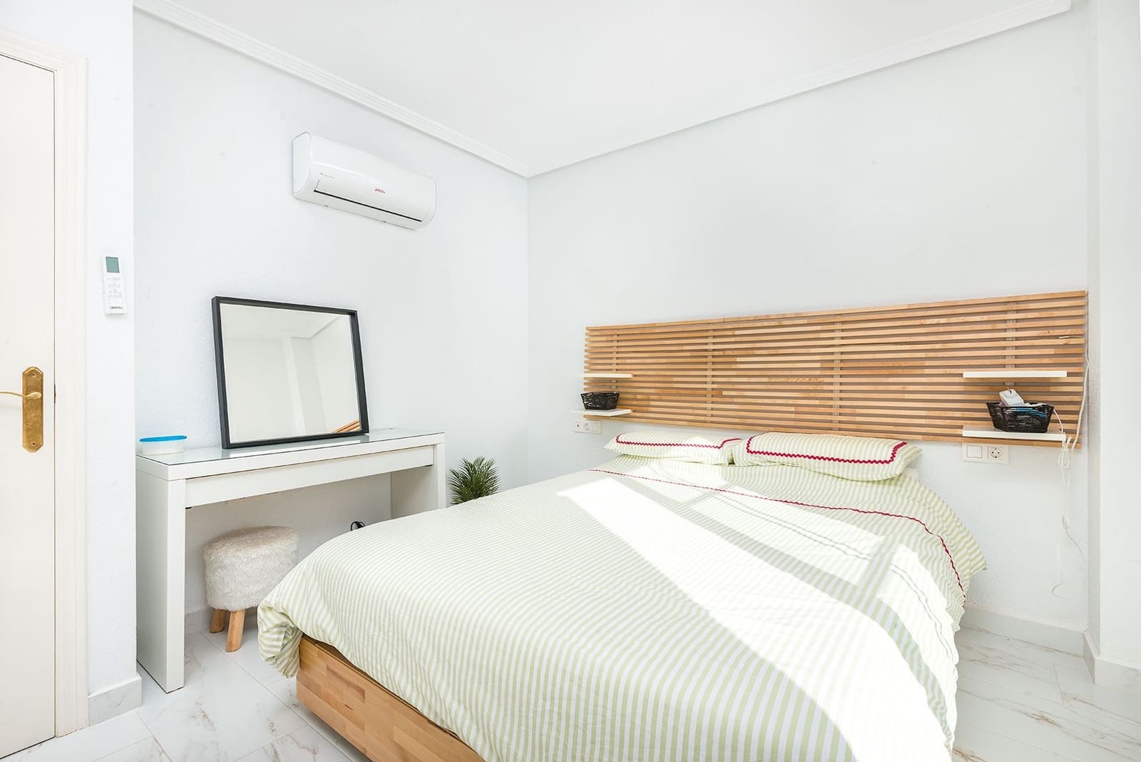 3 bedroom Villa for sale in Cabo Roig with pool - € 365,000 (Ref: 9508801)