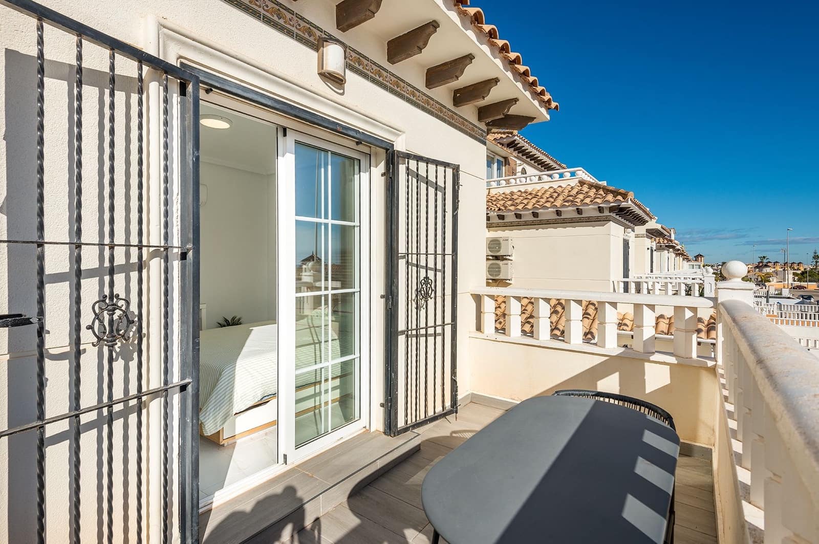 3 bedroom Villa for sale in Cabo Roig with pool - € 365,000 (Ref: 9508801)