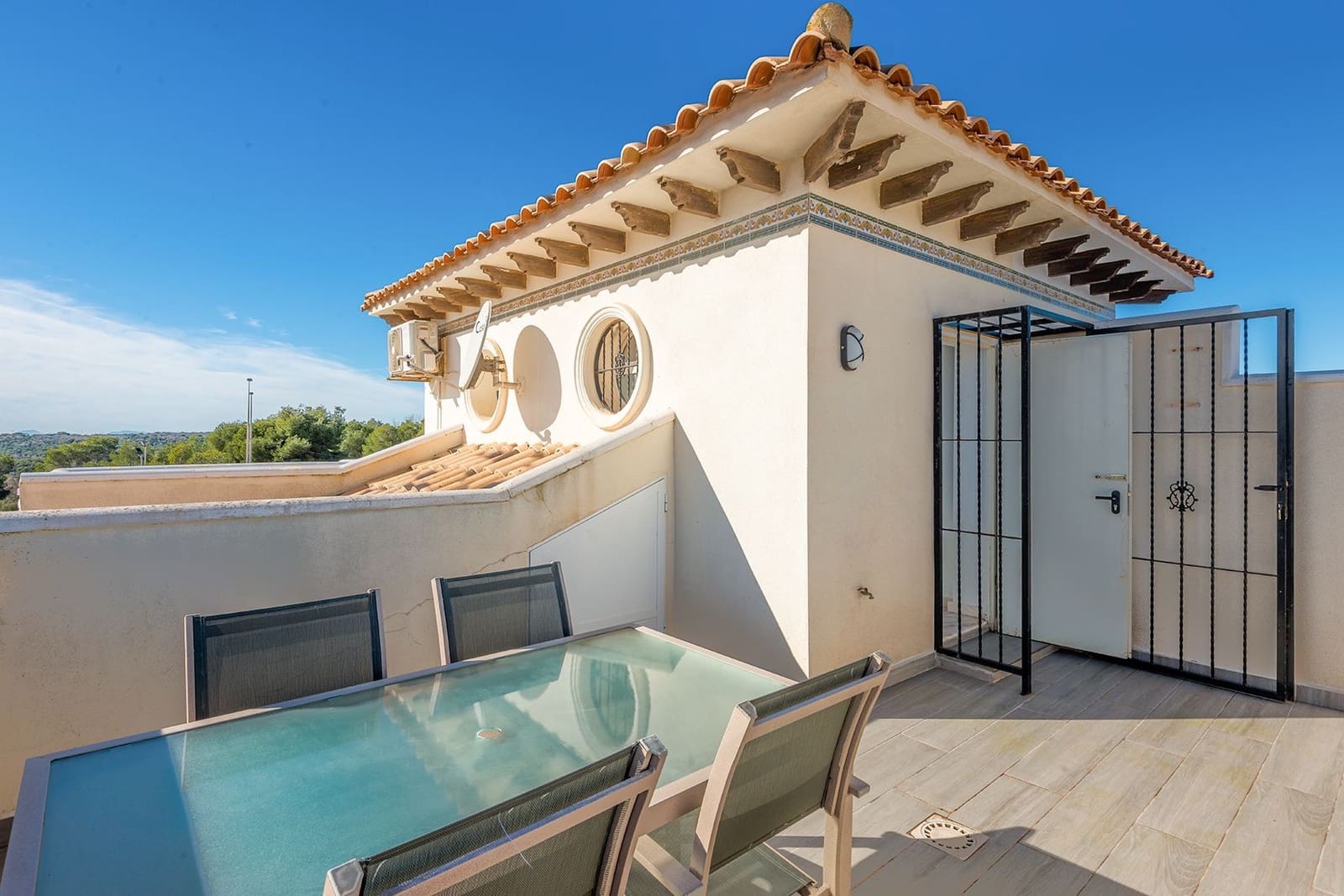 3 bedroom Villa for sale in Cabo Roig with pool - € 365,000 (Ref: 9508801)