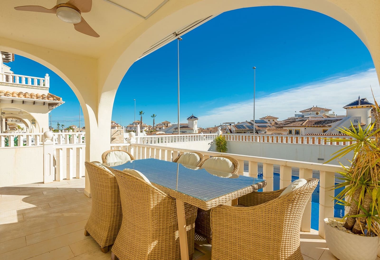 3 bedroom Villa for sale in Cabo Roig with pool - € 365,000 (Ref: 9508801)