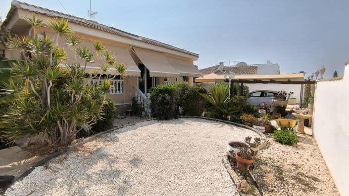 3 bedroom Villa for sale in Pueblo Bravo with pool - € 450,000 (Ref: 9513291)