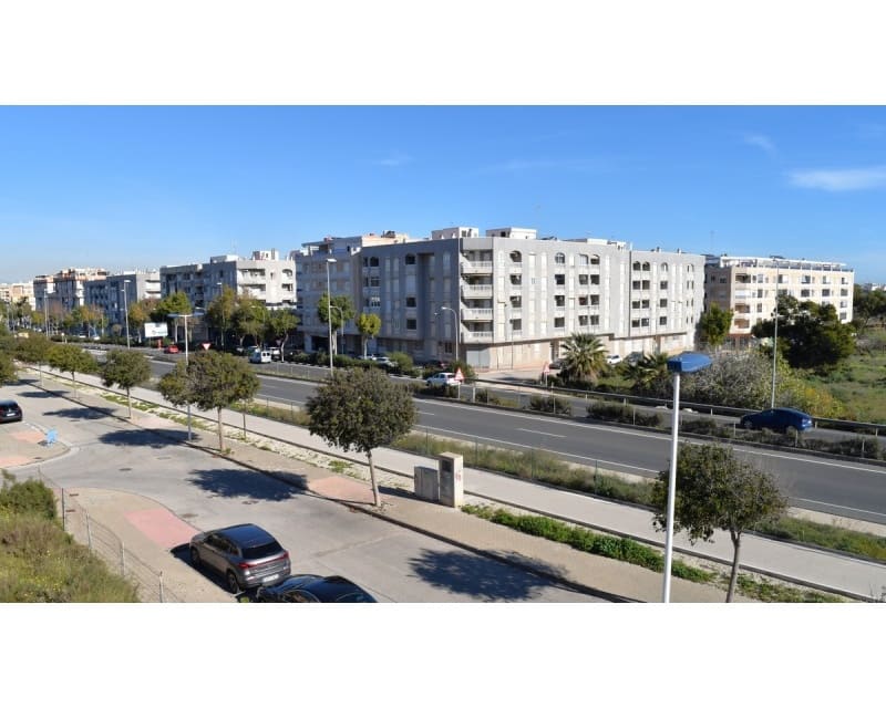 3 bedroom Townhouse for sale in Guardamar del Segura - € 287,000 (Ref: 9518724)