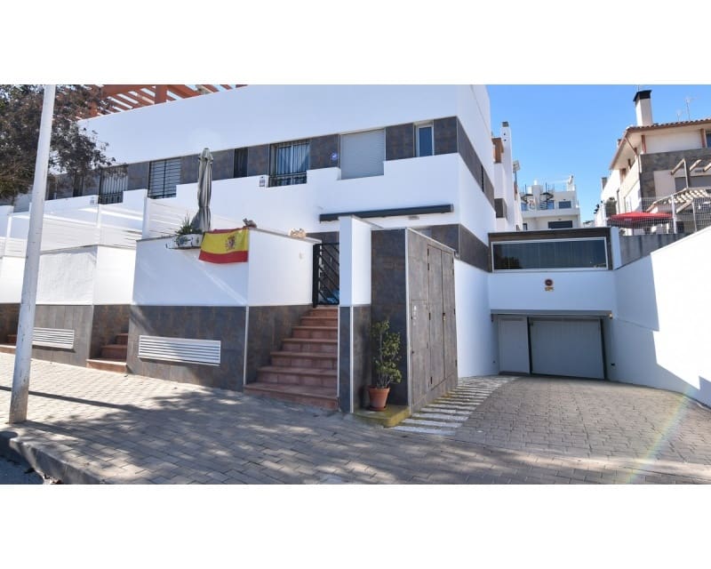 3 bedroom Townhouse for sale in Guardamar del Segura - € 287,000 (Ref: 9518724)