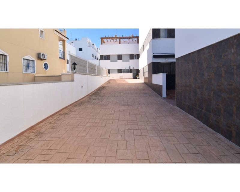 3 bedroom Townhouse for sale in Guardamar del Segura - € 287,000 (Ref: 9518724)