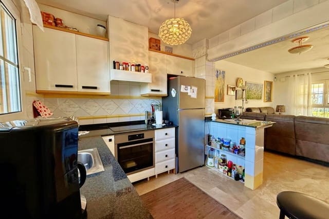 2 bedroom Townhouse for sale in Villamartin, Orihuela with pool - € 255,000 (Ref: 9524103)