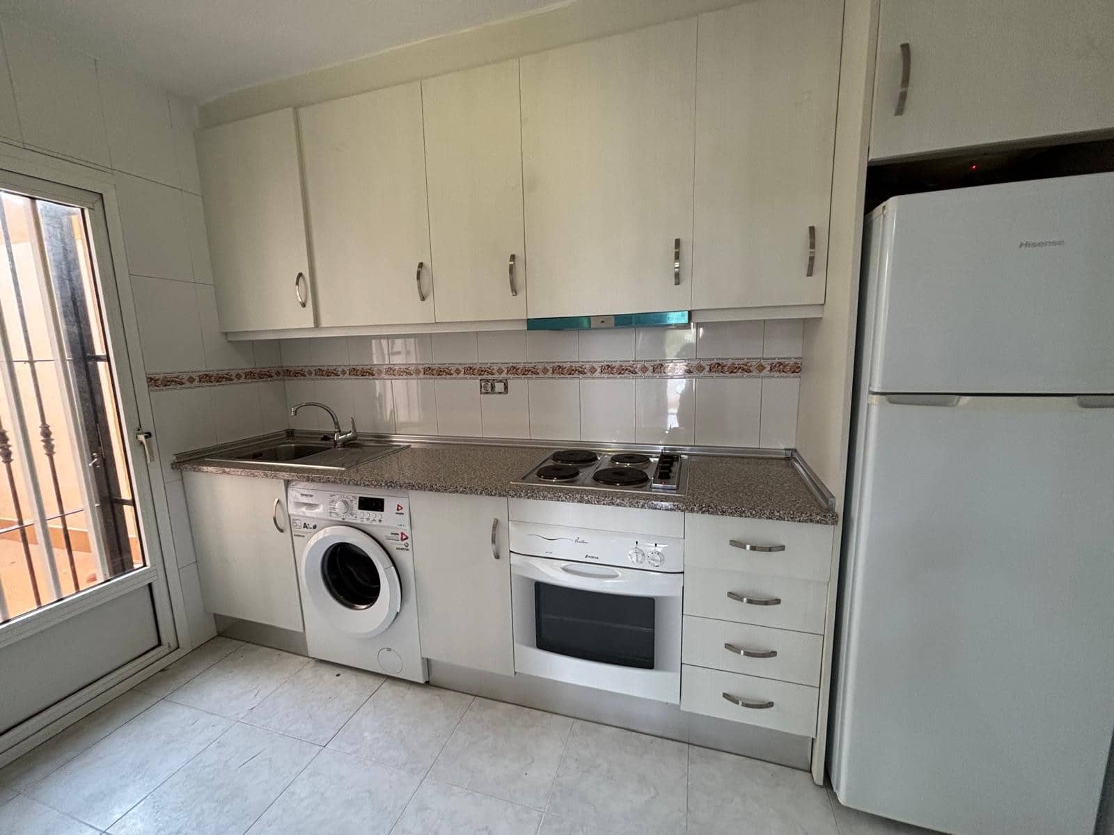 2 sovrum Lägenhet till salu i La Siesta med pool - 120 000 € (Ref: 9524104)