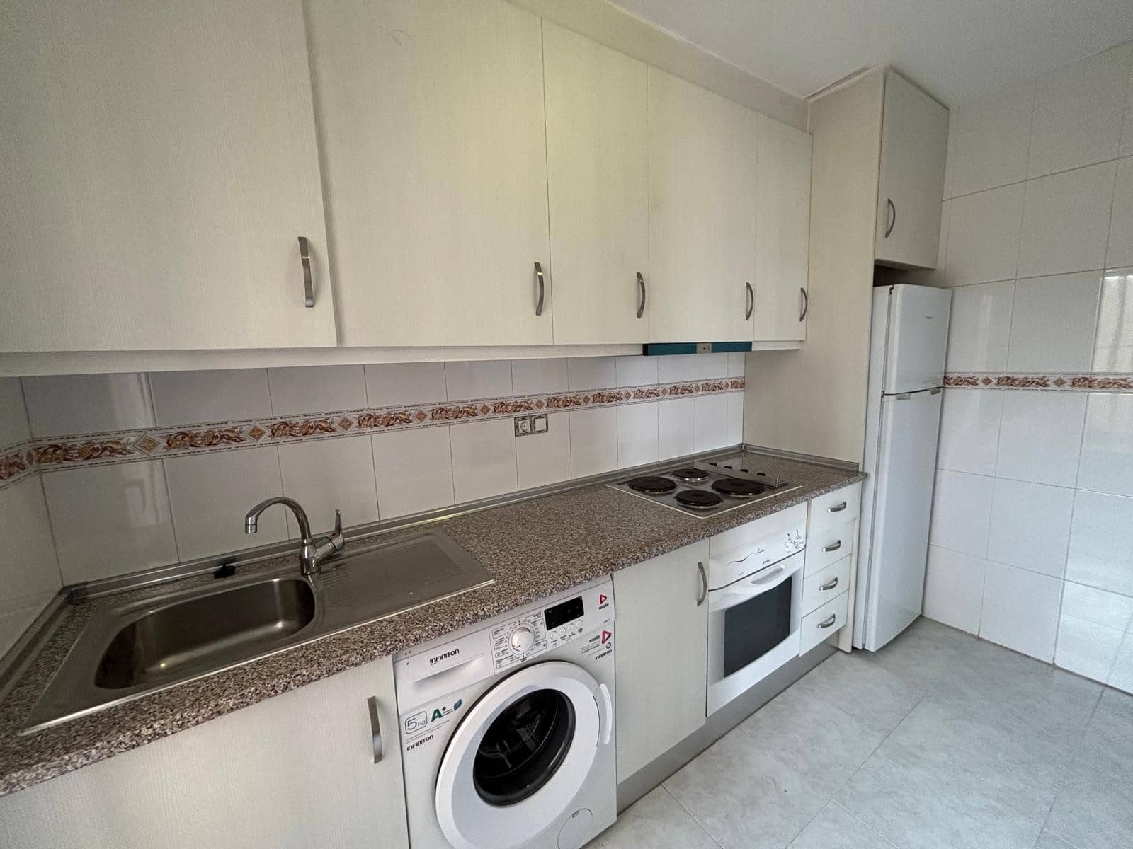 2 sovrum Lägenhet till salu i La Siesta med pool - 120 000 € (Ref: 9524104)