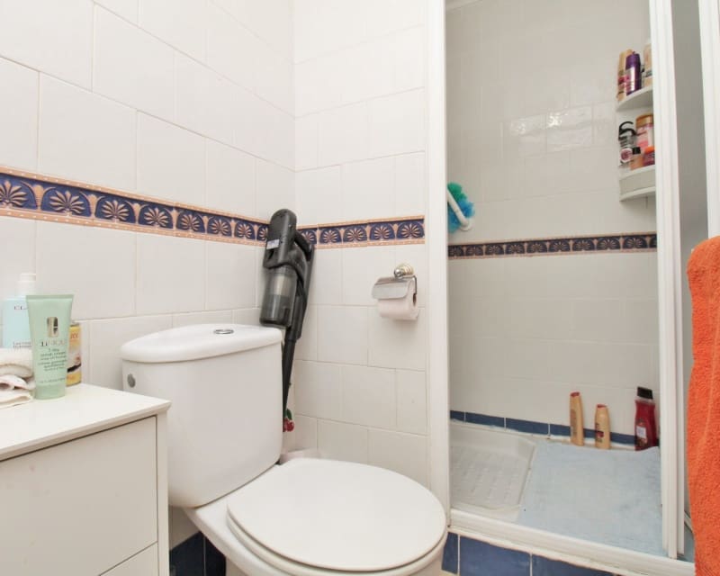 Apartamento de 2 habitaciones en Playa Flamenca en venta con piscina - 189.950 € (Ref: 9552004)