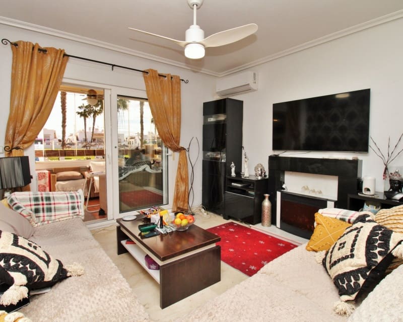 Apartamento de 2 habitaciones en Playa Flamenca en venta con piscina - 189.950 € (Ref: 9552004)