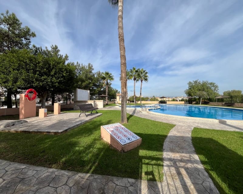 2 soverom Leilighet til salgs i Los Altos med svømmebasseng - € 138 500 (Ref: 9552009)