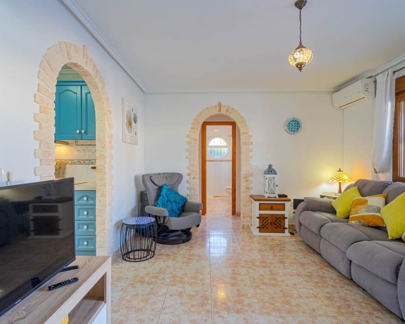 3 quarto Moradia para venda em Playa Flamenca com piscina - 269 000 € (Ref: 9552010)