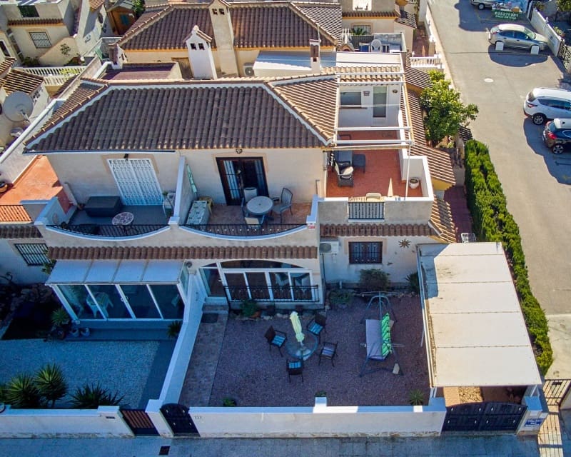 3 quarto Moradia para venda em Playa Flamenca com piscina - 269 000 € (Ref: 9552010)