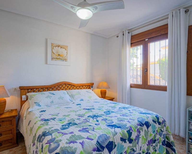 3 quarto Moradia para venda em Playa Flamenca com piscina - 269 000 € (Ref: 9552010)