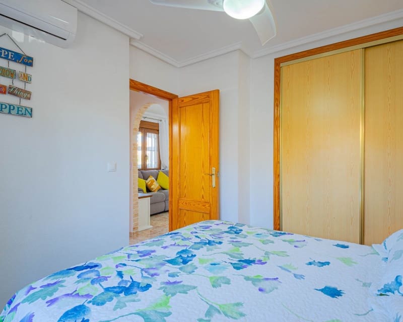 3 quarto Moradia para venda em Playa Flamenca com piscina - 269 000 € (Ref: 9552010)
