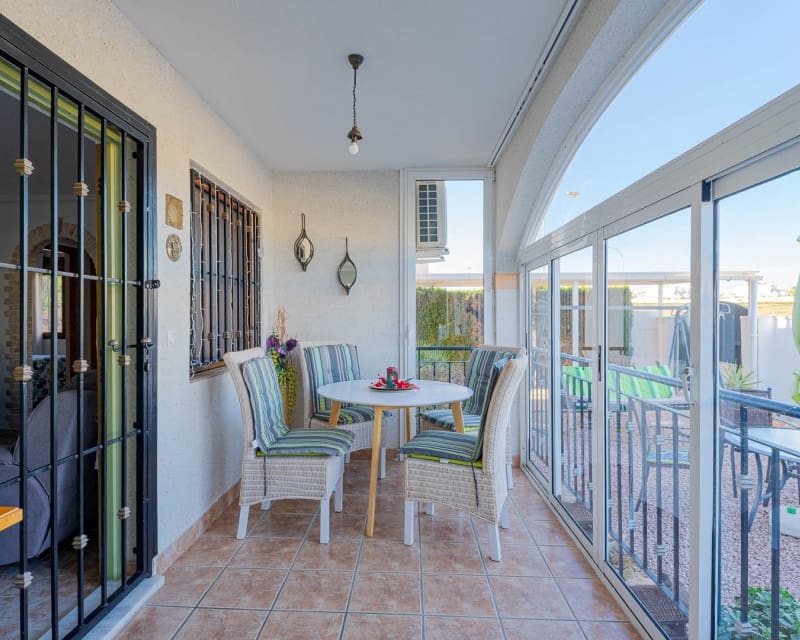 3 quarto Moradia para venda em Playa Flamenca com piscina - 269 000 € (Ref: 9552010)