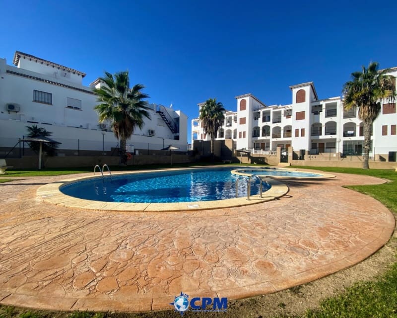 2 quarto Apartamento para venda em Orihuela Costa com piscina - 140 000 € (Ref: 9552011)